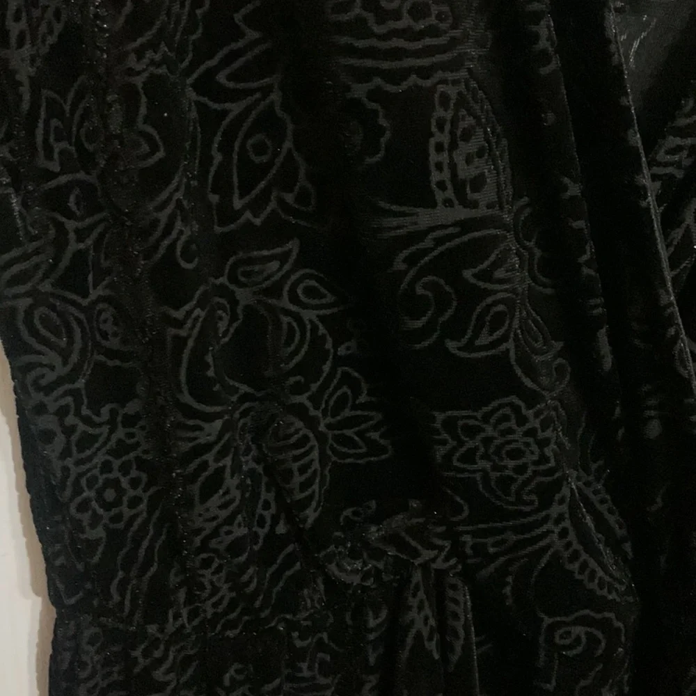 Black long sleeve, velvet romper - Picture 2 of 4